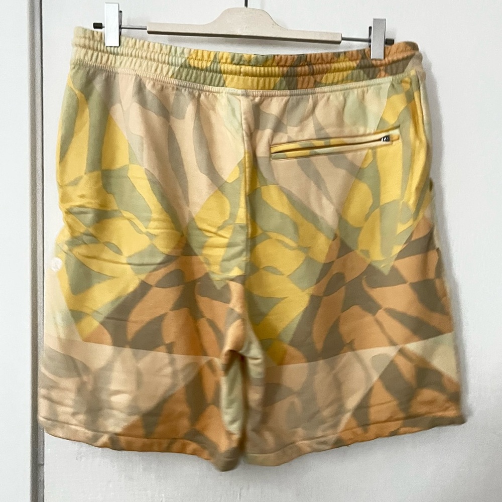 Stance "Shelter" Shorts in Tan Yellow Large - Picture 4 of 5